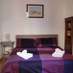 Elegant Trilussa Apartment